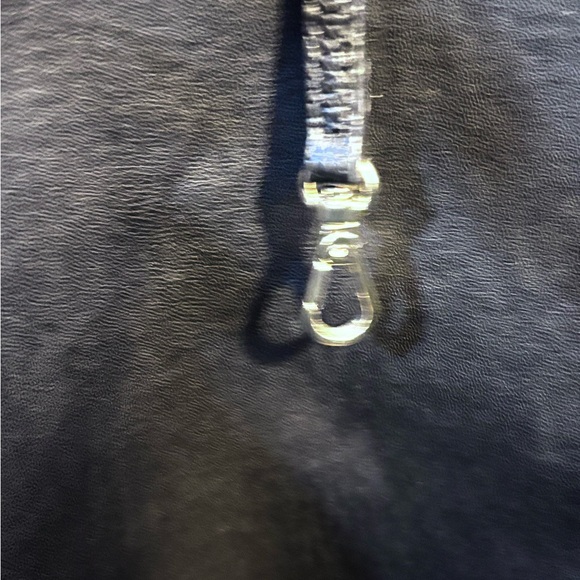 DKNY Grayson Tote – Black Pebbled Leather Shoulder Bag - Picture 4 of 8